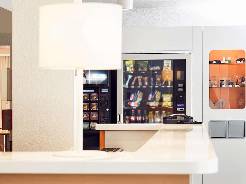 B&B Hotel Marseille Parc Chanot Εξωτερικό φωτογραφία